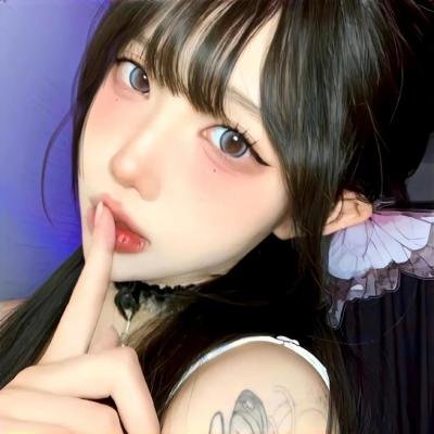 水中的女人